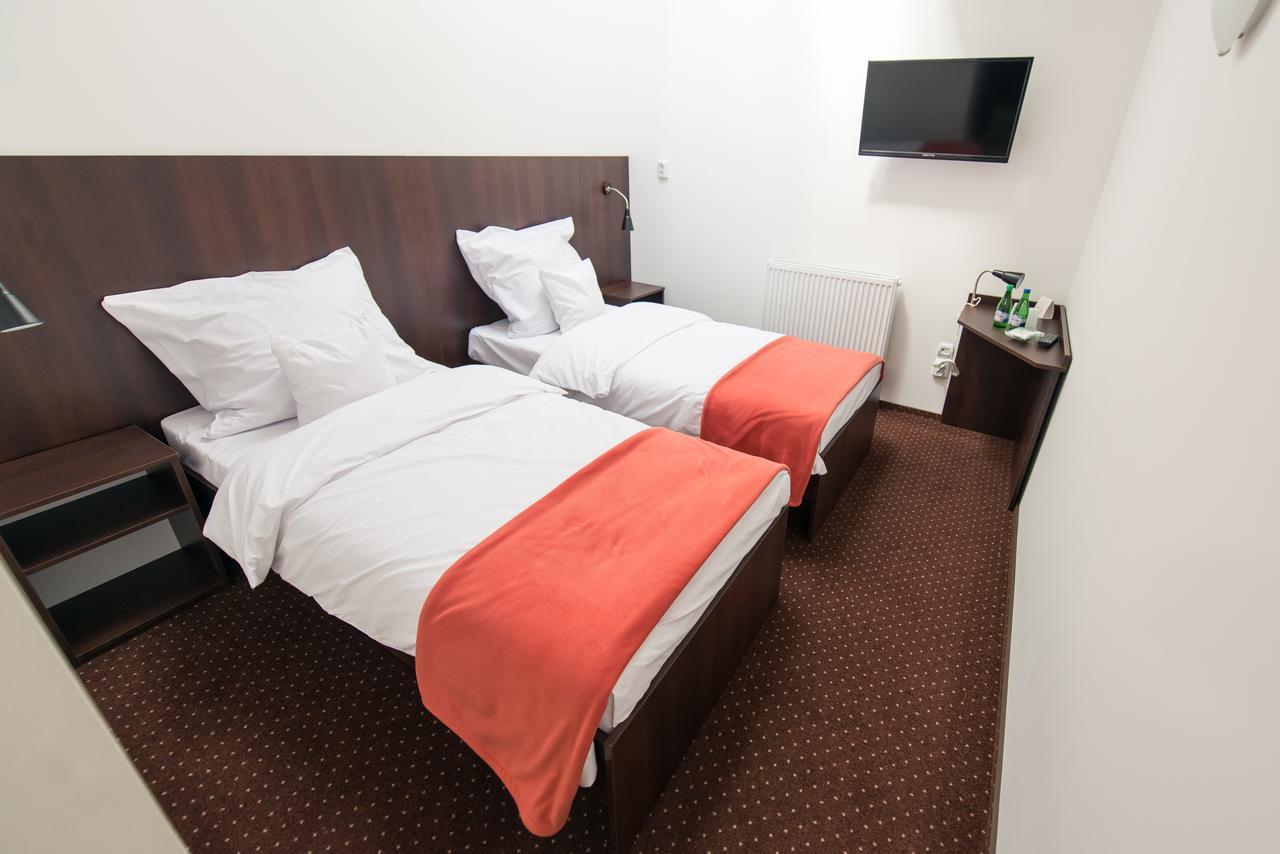 First Hotel Tczew Exteriör bild