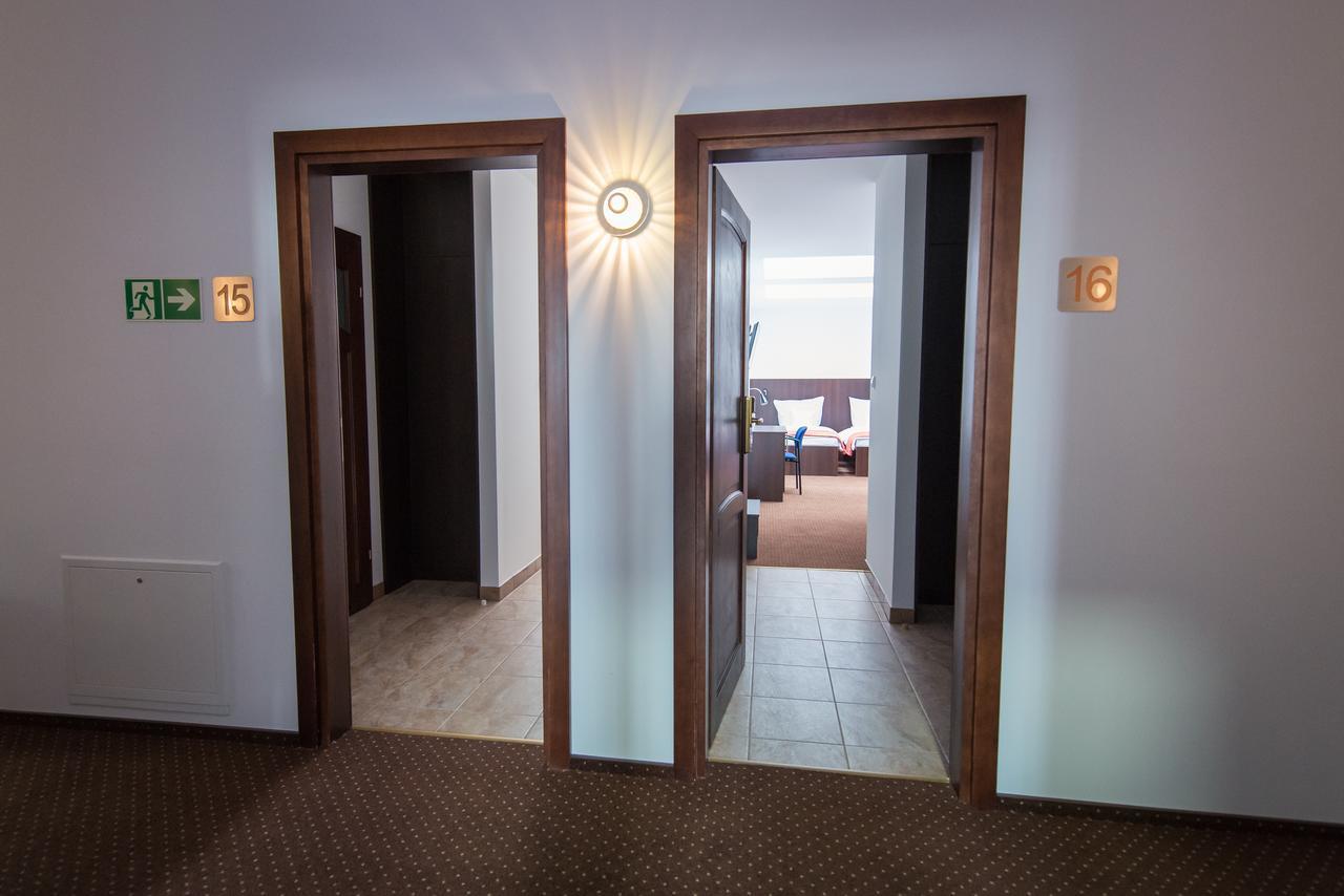 First Hotel Tczew Exteriör bild