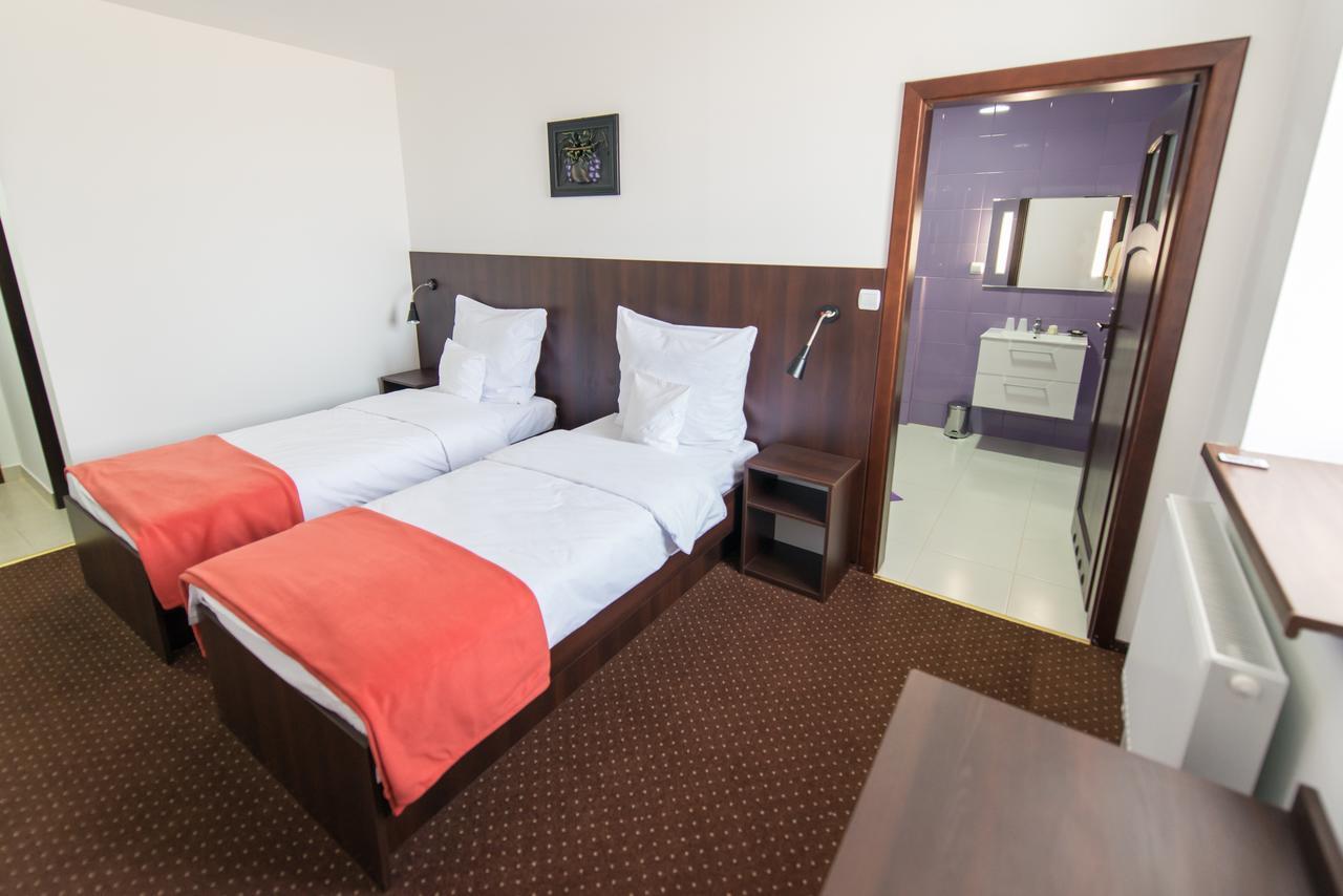 First Hotel Tczew Exteriör bild