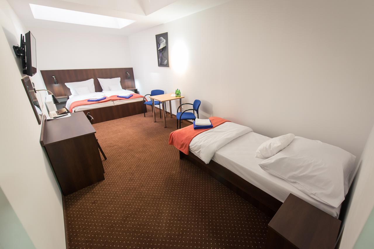 First Hotel Tczew Exteriör bild
